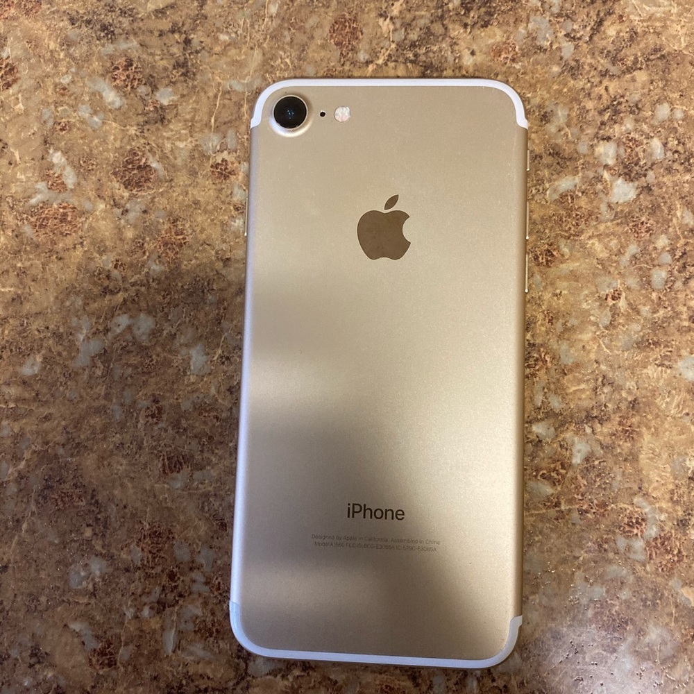 iPhone 7 - Picture 7 of 8